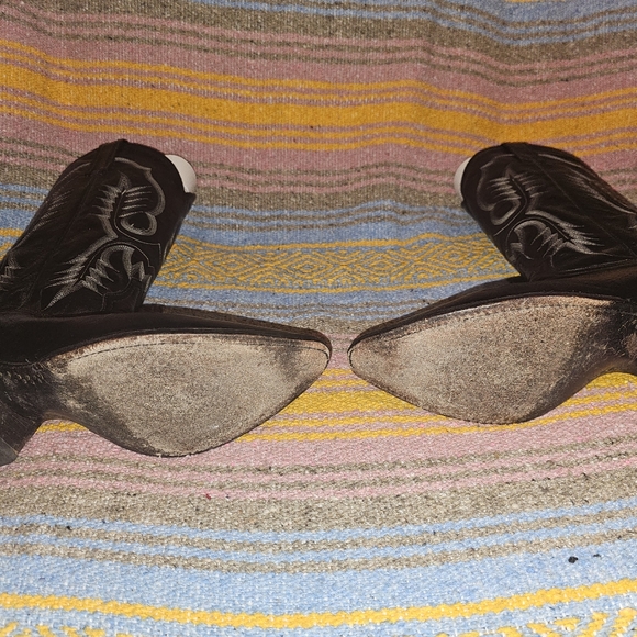 Men Tony Lama Black Leather cowboy boots. Size 12 D - Picture 4 of 5